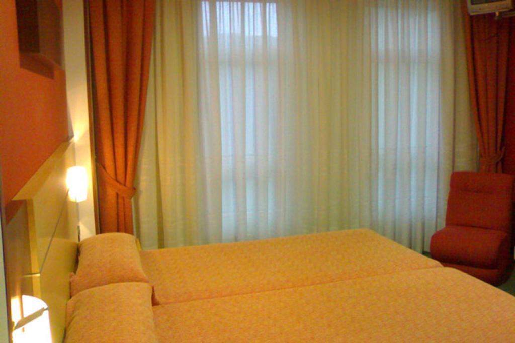 Loop INN Hotel Santiago de Compostela Habitación foto